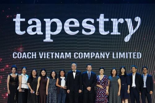 Coach Việt Nam 7 năm liên tiếp được HR Asia vinh danh