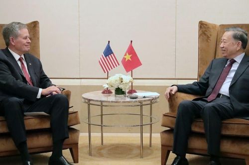 Thượng nghị sĩ Mỹ: Cần nhiều hơn những quốc gia có trách nhiệm như Việt Nam