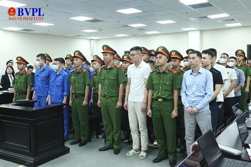 Xét xử 29 bị cáo trong vụ sản xuất, buôn bán hơn 187.000 hộp sữa giả