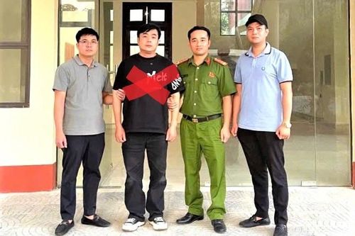 Bắt giữ đối tượng người Trung Quốc bị truy nã quốc tế