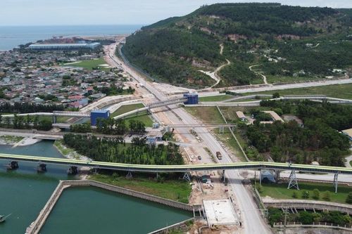 Người dân tự nguyện hiến đất, mở đường cho dự án cầu Đá Đen