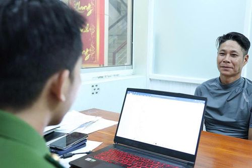 Tạm giữ đối tượng cho vay với lãi suất không tưởng và tàng trữ súng đạn