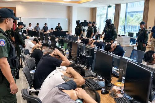 Campuchia bắt hơn 20.000 nghi phạm lừa đảo trực tuyến