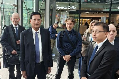 Việt Nam - Đức nghiên cứu phương án hợp tác chuyển giao công nghệ đường sắt tốc độ cao
