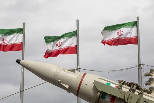 IRGC cảnh báo Iran sẽ sử dụng vũ khí mới nếu bị tấn công