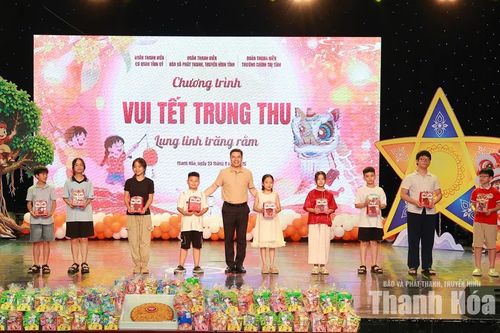 Vui tết Trung thu - Lung linh trăng rằm