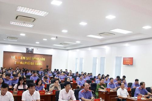 Nghiên cứu, hoàn thiện dự thảo Bộ luật Tố tụng hình sự (sửa đổi)