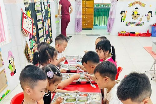 Bảo đảm an toàn, minh bạch bữa ăn bán trú