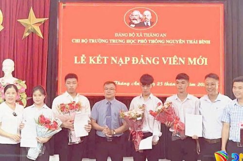 Xã Thăng An kết nạp 38 đảng viên mới