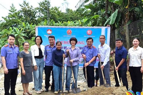 Khởi công xây dựng nhà Đại đoàn kết tại xã Bến Giằng