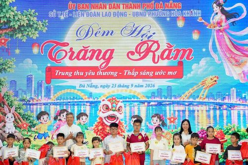 Tổ chức 'Đêm hội trăng rằm' cho gần 400 trẻ em phường Hòa Khánh