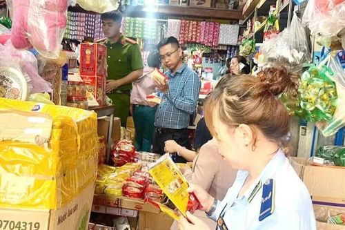 Mang Yang kiểm tra an toàn thực phẩm dịp Tết Trung thu
