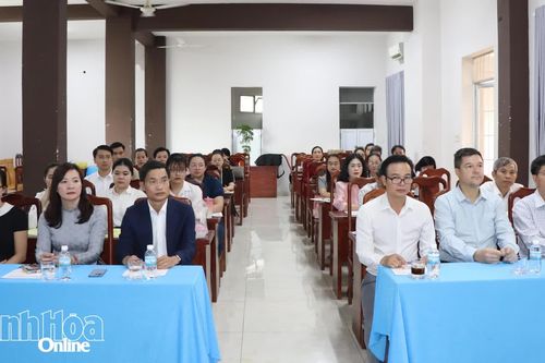 Gần 50 học viên được bồi dưỡng kiến thức, kỹ năng xây dựng, phát triển và quản lý sản phẩm du lịch