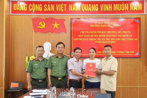Bàn giao lô đất tái định cư đầu tiên khi Nhà nước thu hồi đất thực hiện Dự án Trụ sở làm việc Công an tỉnh