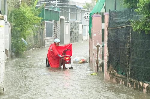 Một số phường khu vực phía nam tỉnh ngập cục bộ do mưa lớn
