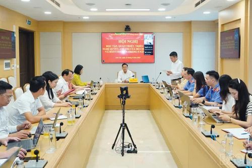 Đảng ủy Các cơ quan Đảng tỉnh tổ chức nghiên cứu, học tập quán triệt, triển khai nghị quyết, chỉ thị của Bộ Chính trị