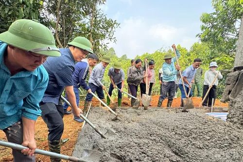 Lào Cai: Các địa phương đồng loạt ra quân làm đường giao thông nông thôn