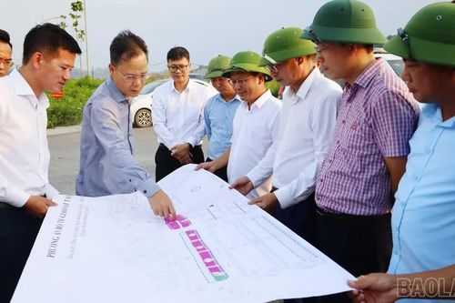 Đẩy nhanh tiến độ giải phóng mặt bằng, tái định cư Dự án đường sắt Lào Cai - Hà Nội - Hải Phòng