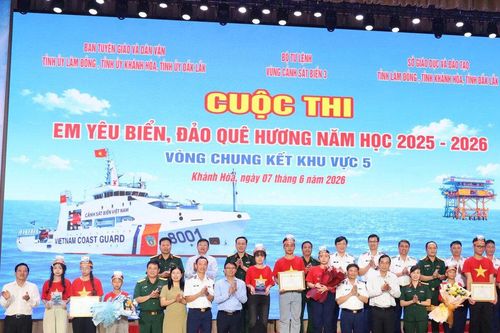 Học sinh 14 xã, phường, đặc khu ven biển Lâm Đồng sẽ tham gia chương trình 'Em yêu biển đảo quê hương'