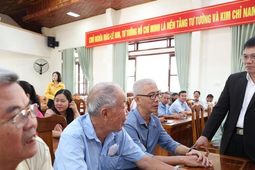 Cử tri xã Đạ Huoai kiến nghị nhiều vấn đề liên quan đến đời sống dân sinh