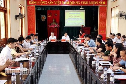 Đoàn Kiểm tra của Ban Chỉ đạo tổng rà soát hệ thống văn bản quy phạm pháp luật Trung ương làm việc tại Ninh Bình
