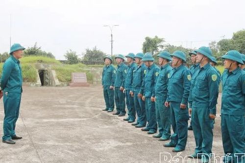 Đưa pháp luật quốc phòng vào cuộc sống