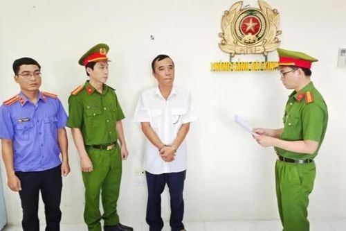 Bắt tạm giam cựu công chức thuế ở Vĩnh Long vì giả mạo 441 hóa đơn điện tử