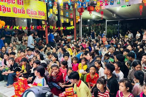 Chùa Phước Nguyên (tỉnh Vĩnh Long) tổ chức vui Trung thu cho 500 em thiếu nhi tại địa phương