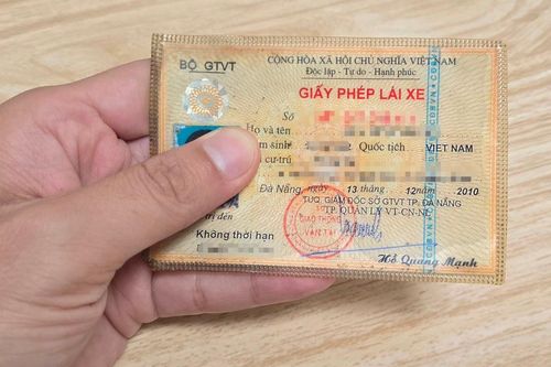 Đà Nẵng khuyến khích đổi GPLX mô tô từ giấy sang vật liệu PET