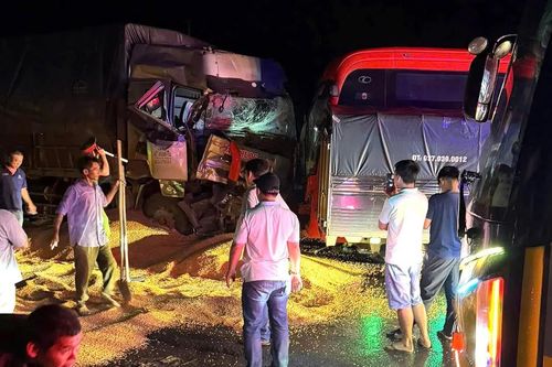 5 ô tô va chạm liên hoàn trên đường Hồ Chí Minh qua Lâm Đồng