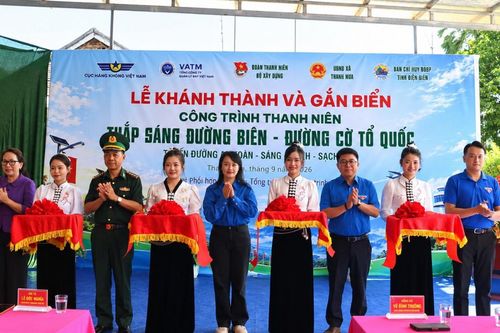 Tuổi trẻ ngành Xây dựng 'Thắp sáng đường biên - Đường cờ Tổ quốc' tại Điện Biên