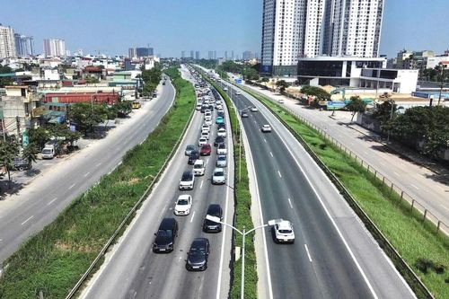Đề xuất bỏ làn dừng khẩn cấp trên đường Vành đai 3: Chuyên gia nói gì?