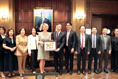 Bộ Tài chính tăng cường kết nối chiến lược với cộng đồng nhà đầu tư quốc tế tại Hoa Kỳ