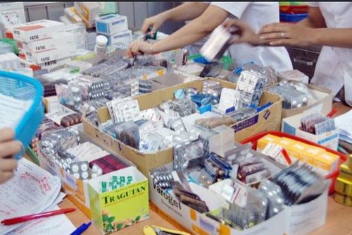 Bộ Y tế đề xuất siết bán thuốc online, cấm livestream