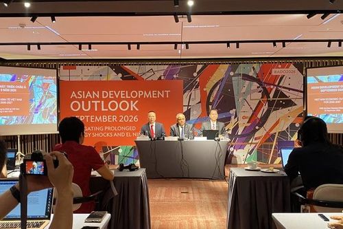 ADB nâng dự báo tăng trưởng kinh tế Việt Nam lên 7,8% năm 2026