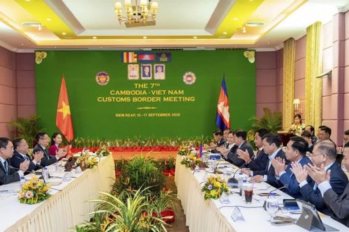 Hải quan Việt Nam và Hải quan Campuchia hợp tác chống buôn lậu