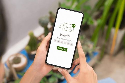 Lộ mã OTP, mất tiền tài khoản: Nên làm gì?