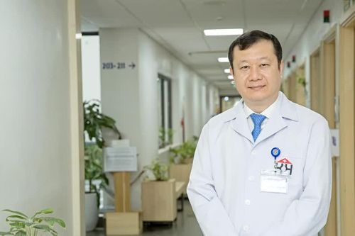 Giám đốc Bệnh viện Ung bướu Hà Nội uỷ quyền điều hành bệnh viện cho Phó Giám đốc