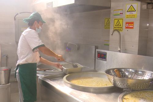 Hà Nội kiểm tra an toàn thực phẩm bếp ăn bán trú