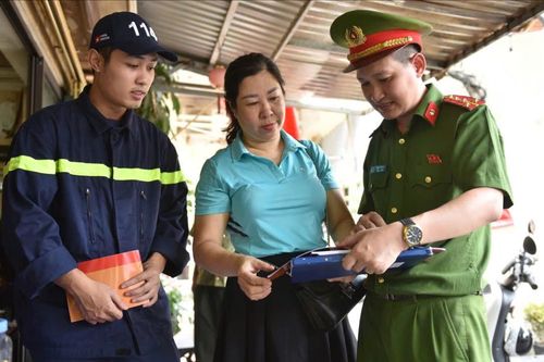 Phường Hà Đông triển khai lắp đạt thiết bị truyền tin báo cháy