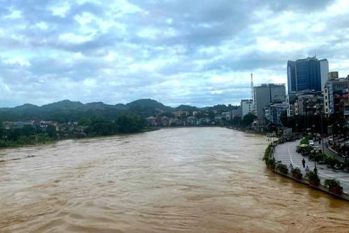 Tăng cường theo dõi, cập nhật thông tin dự báo, cảnh báo thiên tai