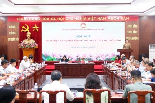 Hoàn thiện Luật Đất đai theo hướng minh bạch, bảo vệ quyền lợi người sử dụng đất