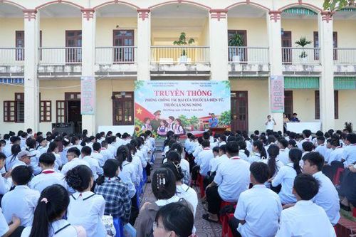 Siết chặt kỷ cương học đường, ngăn chặn khói thuốc độc hại xâm nhập trường học