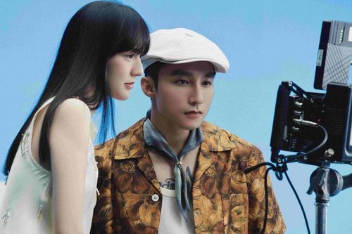 Hải Tú liên tục xuất hiện phía sau Sơn Tùng, vai trò hiện tại gây chú ý
