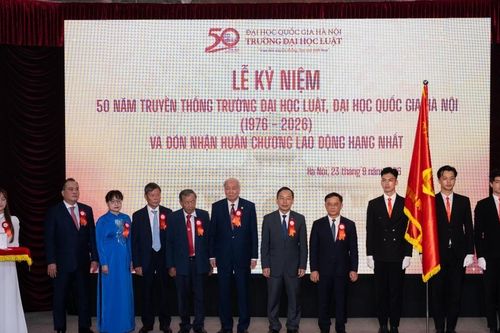Trường Đại học Luật, ĐHQGHN kỷ niệm 50 năm và đón nhận Huân chương Lao động hạng Nhất