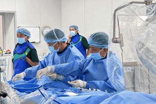 Cứu sống hai ca nhồi máu cơ tim trong chưa đầy 24 giờ ngay tại Phú Quốc