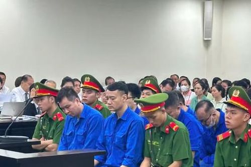 Cựu Chi cục trưởng nhận hơn 2 tỷ đồng từ doanh nghiệp sữa giả