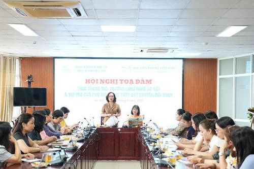 Phụ nữ Hà Nội thúc đẩy chuyển đổi xanh tại các làng nghề