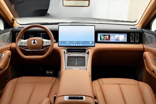 SUV điện ngang cỡ Hyundai Palisade, dài 5,2m, nội thất đẳng cấp, đi tới 960 km, sạc siêu tốc 9 phút, đẹp sang trọng có giá bao nhiêu?