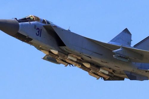 Tiêm kích đánh chặn MiG-31 với 5 lần bị thay thế 'hụt'